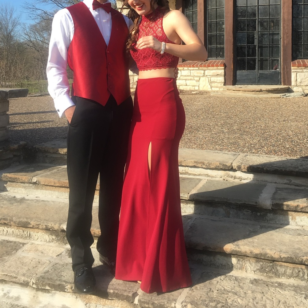 Red 2-piece prom dress